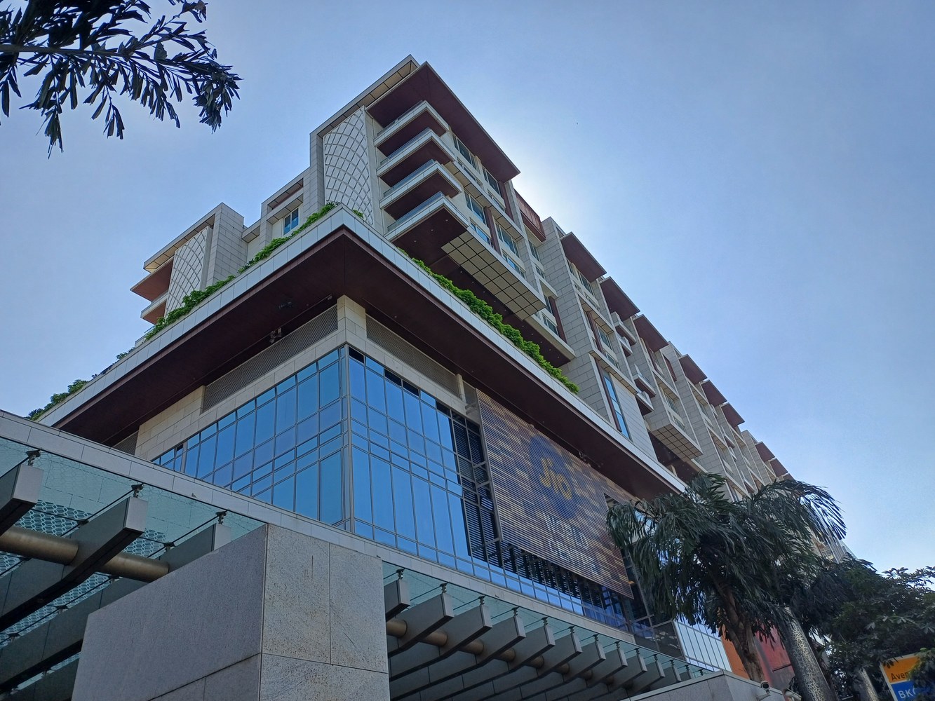 Venue: Jio World Centre, one of the two Mumbai locations (2025).