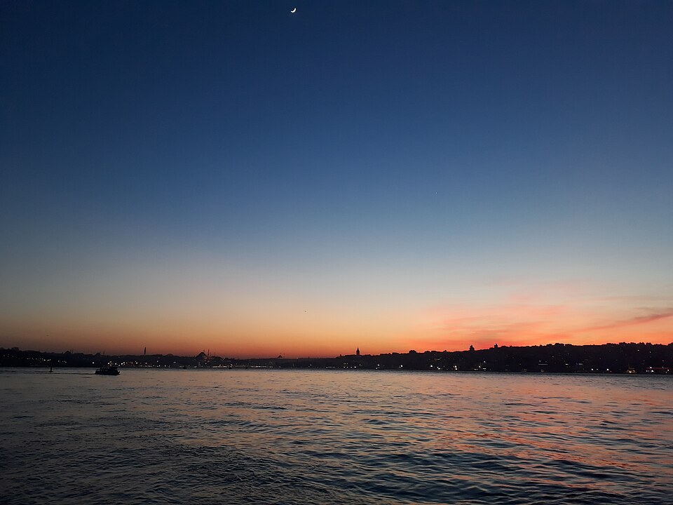City setting: Istanbul, not the exhibition venue.
