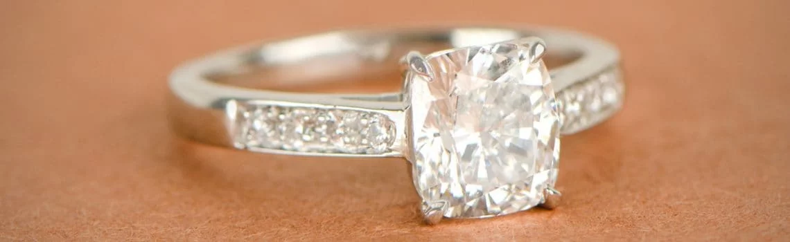 The Tiffany Setting: What Six Prongs Changed