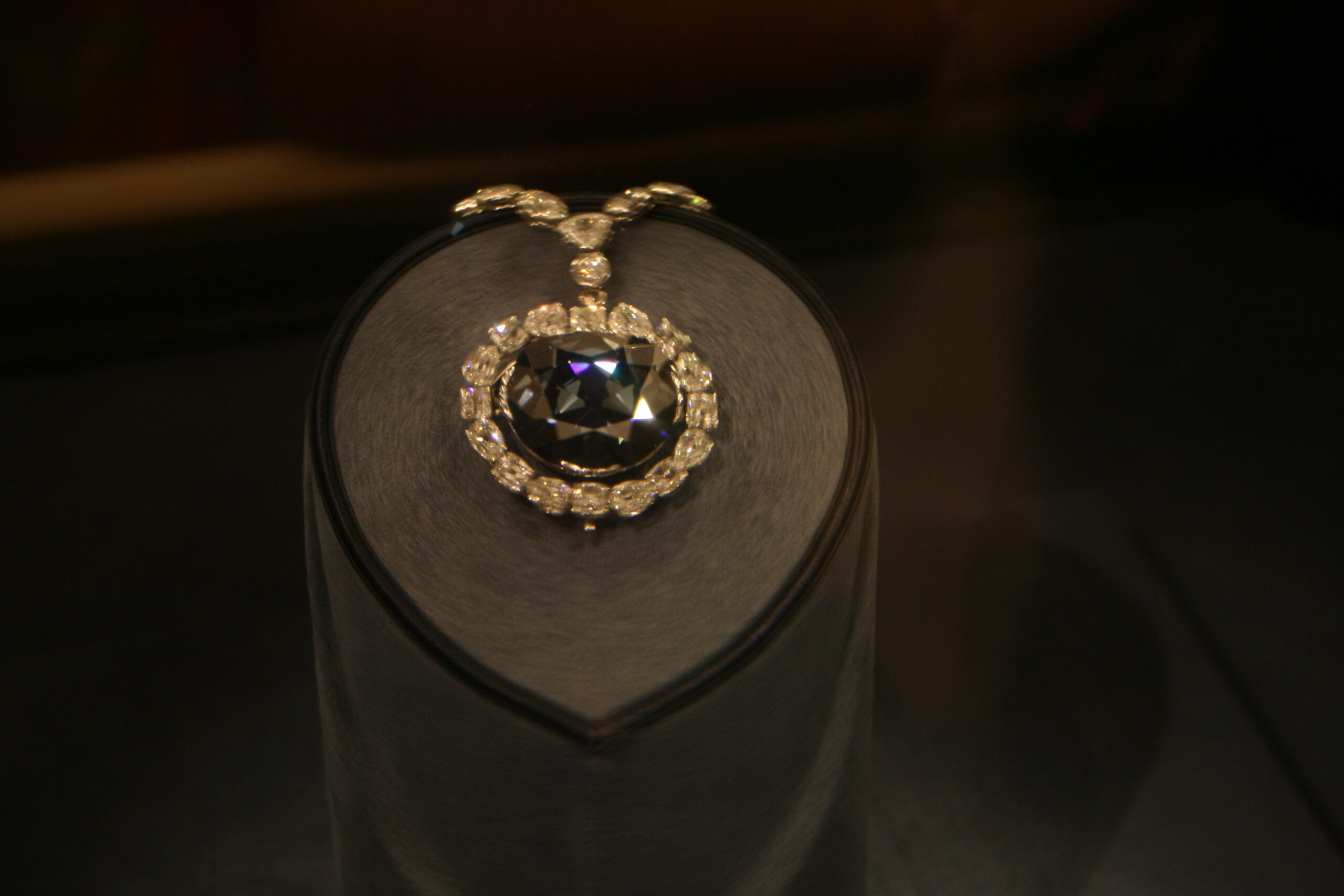 The 45.52 carat blue Hope Diamond displayed at the Smithsonian